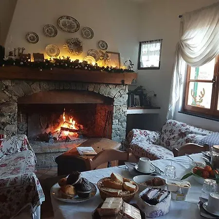 مزرعة للإقامة Agriturismo Aspettando Il Sole اوركو فيغلينو